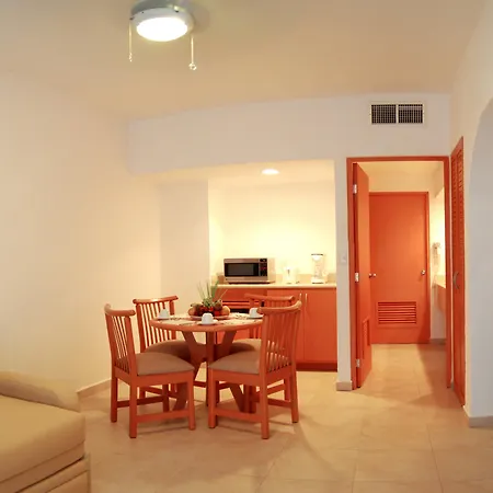 Laguna Suites Golf & Spa